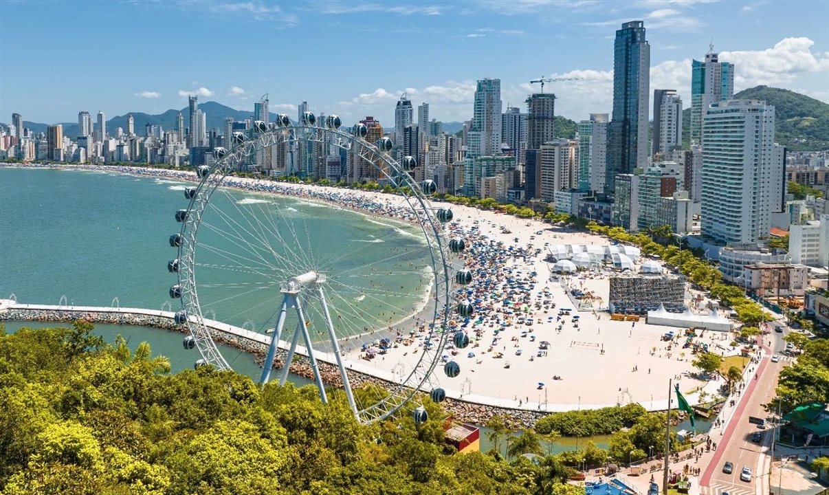 FG Big Wheel — roda-gigante de Balneário Camboriú